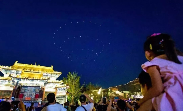 無(wú)人機(jī)孔明燈 無(wú)人機(jī)孔明燈